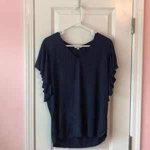 Max Studio flowy arm top.